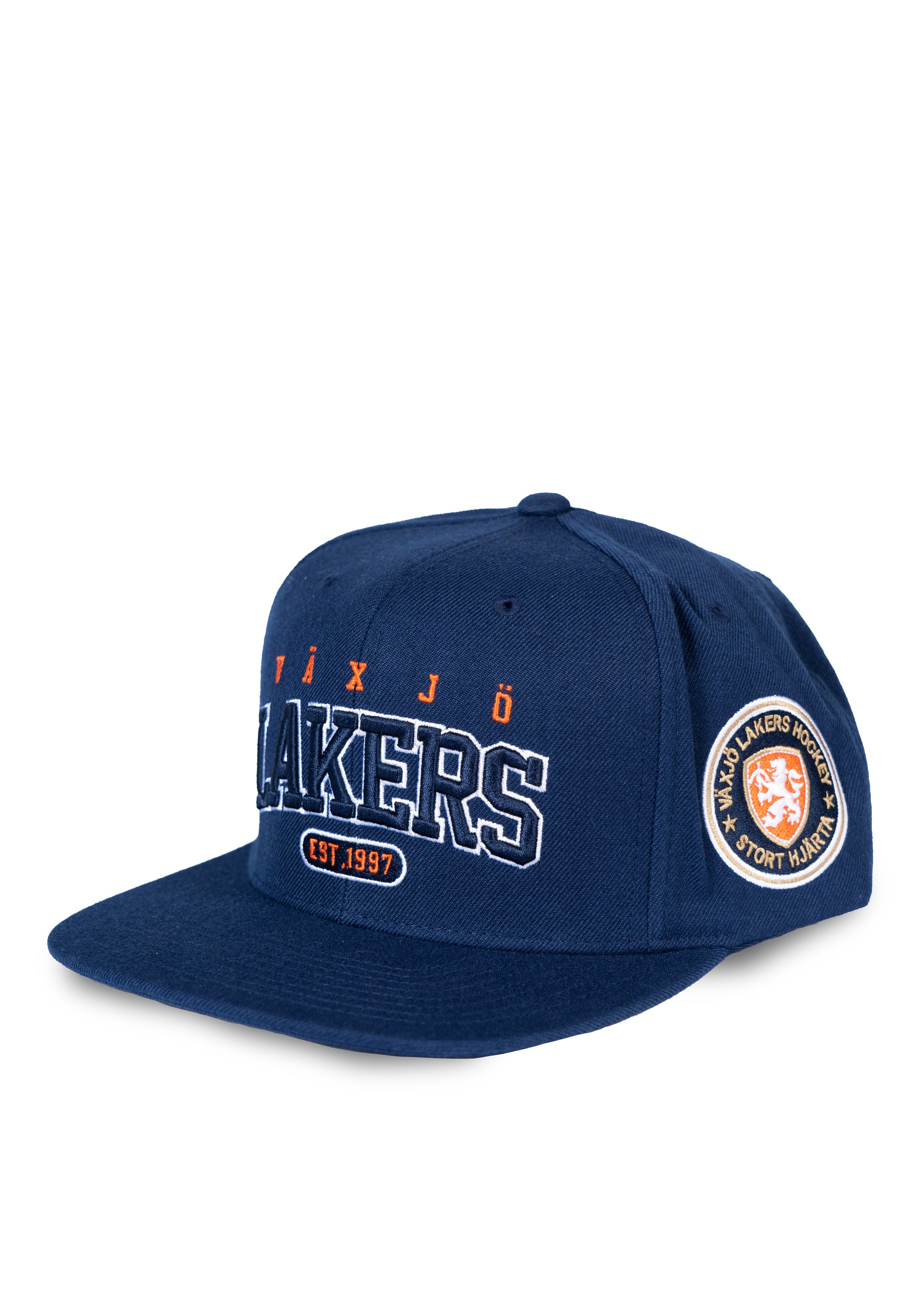 CCM keps Navy Lakers